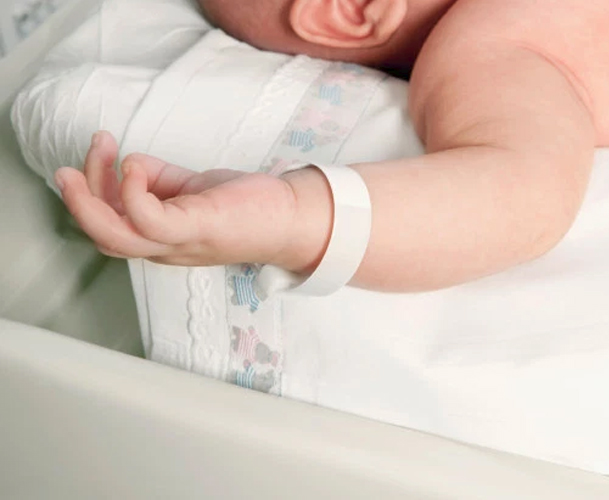 مراقبت های قبل و بعد از عمل جراحی ختنه نوزاد